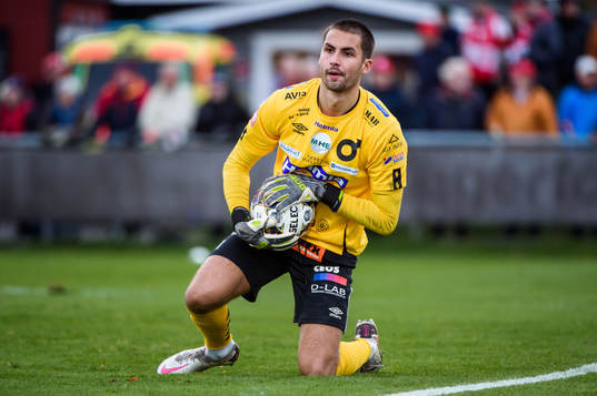Degerfors målvakt Alfie Malik Whiteman