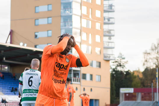 AFC Eskilstunas York Rafael deppar