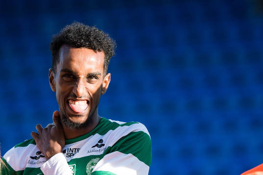 Västerås Taha Abdi Ali innan fotbollsmatchen i Superettan