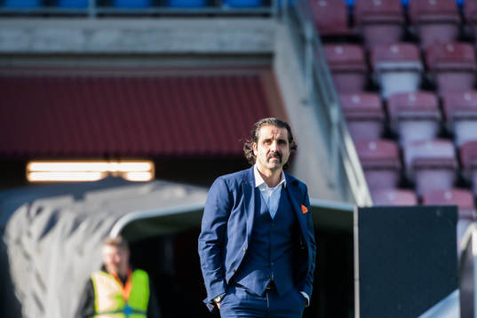 AFC Eskilstunas tränare Melke Alan innan fotbollsmatchen i