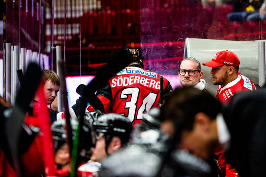 Malmö Redhawks Carl Söderberg får matchstraff och får