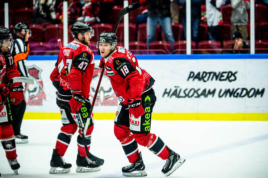Malmö Redhawks Marcus Sylvegård jublar