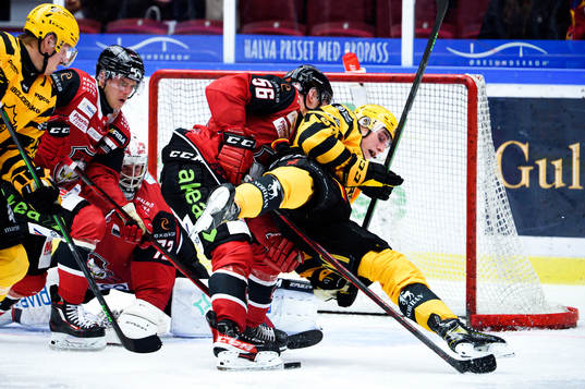 Malmö Redhawks Anton Olsson och Skellefteås Linus Karlsson