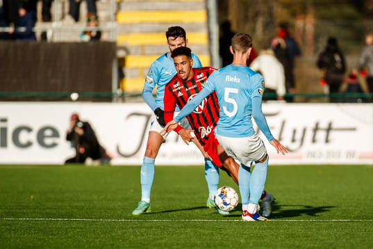Östersunds Marco Weymans och Malmö FFs Sören Rieks