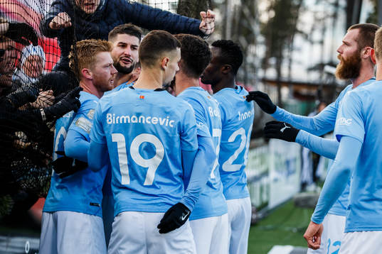Malmö FFs Antonio Colak jublar med lagkamrater