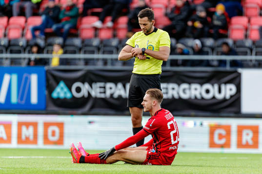 Östersunds Felix Hörberg  har ont