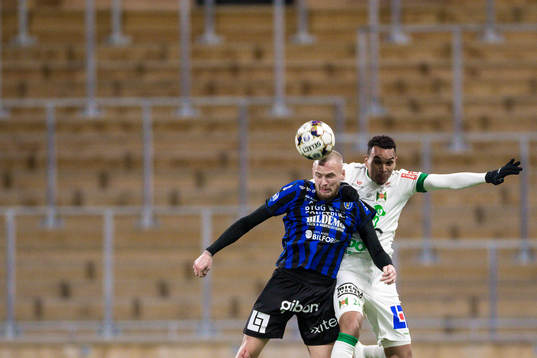 Sirius Adam Ståhl och Varbergs Ryan Moon