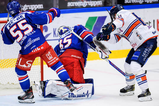 Växjös Erik Josefsson  i en kamp mot Oskarshamns David