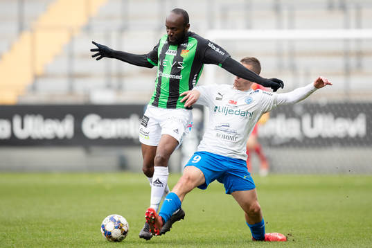 GAIS Boris Lumbana och Värnamos Oscar Johansson