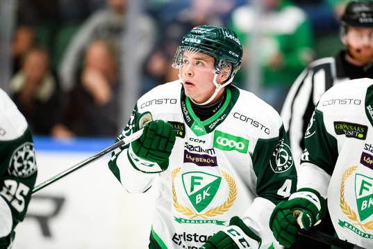 Färjestads Oscar Lawner deppar