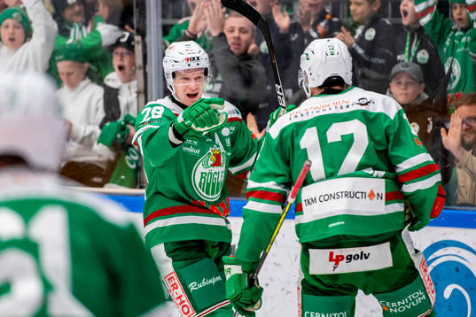 Rögles Anton Bengtsson jublar