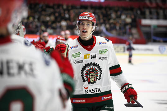 Frölundas Simon Edvinsson jublar