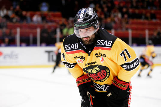 Luleås Linus Fröberg har ont
