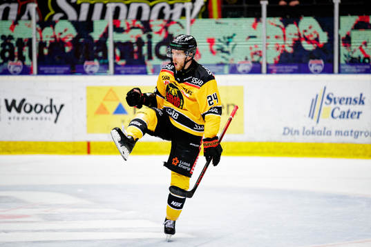 Luleås Brendan Shinnimin jublar