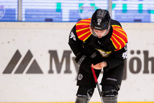 Brynäs Nick Olesen har ont