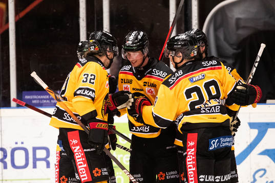 Luleås Jonas Berglund jublar