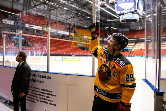 Luleås Erik Gustafsson jublar