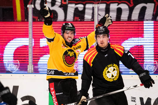 Luleås Oscar Engsund jublar