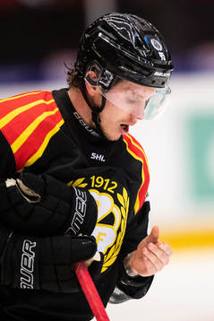 Brynäs Nick Olesen har ont
