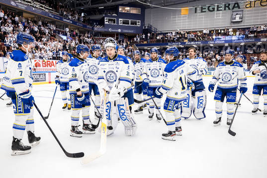 Leksands målvakt Kasimir Kaskisuo jublar