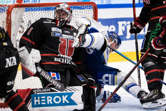 Örebros målvakt Jhonas Enroth och Leksands Calle Själin