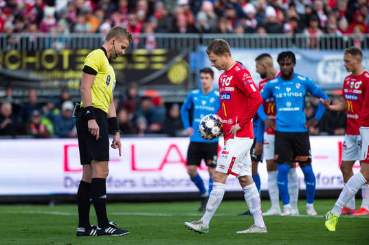 Domare Glenn Nyberg och Johan Bertilsson