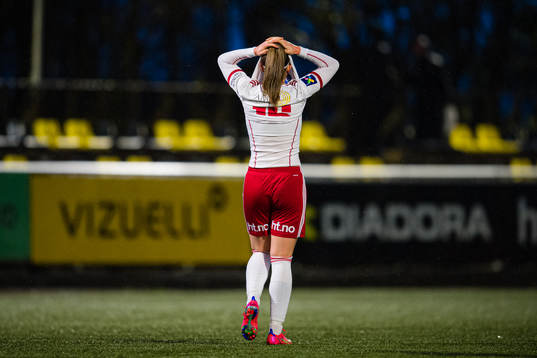 Jelena Karlicic of Medkila looks dejected