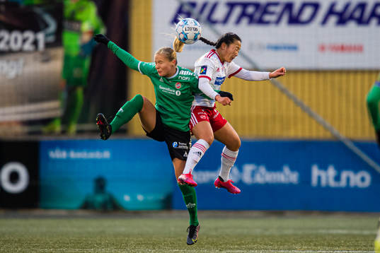 Sandra Rebecca Nikolaisen Simonsen of Fløya and Maria Min