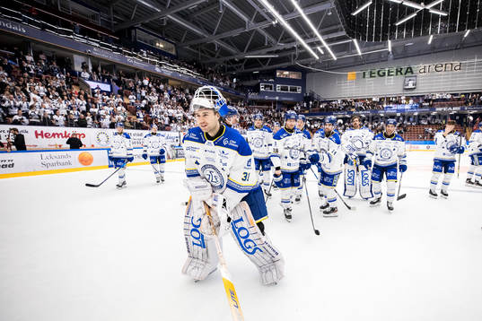 Leksands målvakt Kasimir Kaskisuo jublar