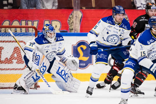 Leksands Jonas Ahnelöv och Leksands målvakt Kasimir