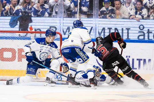Leksands Emil Heineman och Leksands målvakt Kasimir