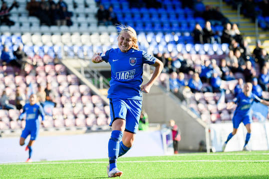Eskilstunas Paulina Nyström  jublar