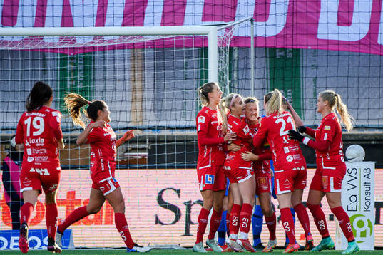Bläddra bland fler bilder av Fotboll, Damallsvenskan, Eskilstuna United - Örebro