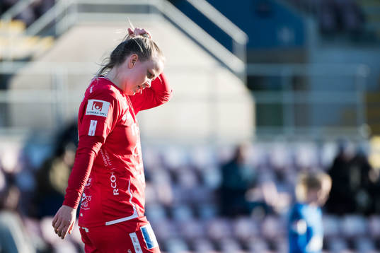 Örebros Berglind Ros Augustdottir deppar
