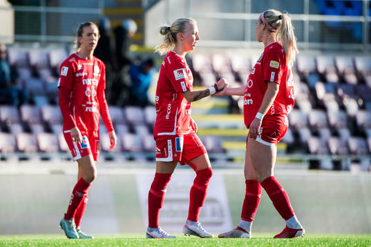 Örebros Jenna Hellstrom, Nathalie Hoff Persson och Wilma