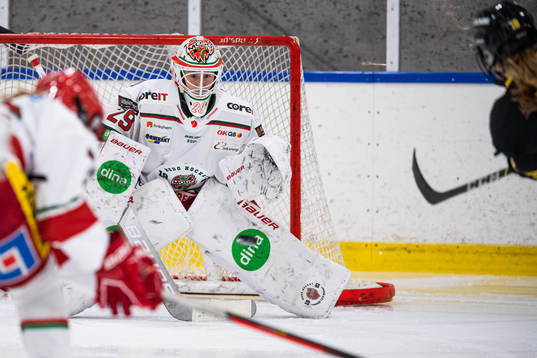 Modos målvakt Klara Peslarkova