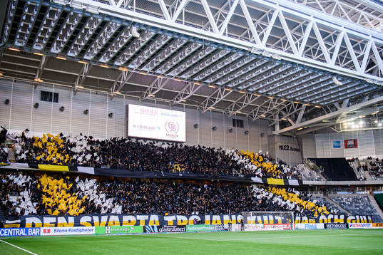 s supportrar med tifo