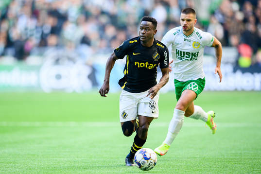 s Erick Otieno och Hammarbys Vladimir Rodic