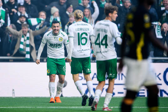 Hammarbys Astrit Selmani jublar