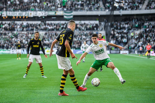 s Mikael Lustig och Hammarbys Mayckel Lahdo