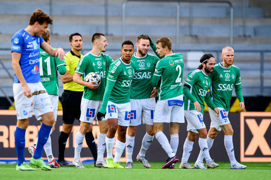 Brages spelare jublar med Niklas Söderberg