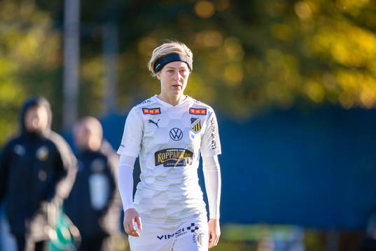 Häckens Luna Nörgaard Gevitz deppar