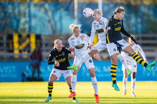 Häckens Filippa Curmark och 	Julia Karlernäs