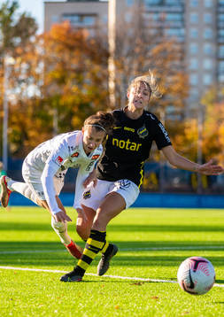 s Hannah Davison i en straffsituation