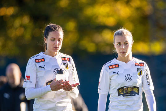 Häckens Beata Kollmats och Lotta Ökvist deppar
