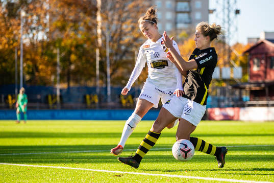 s Hannah Davison i en straffsituation
