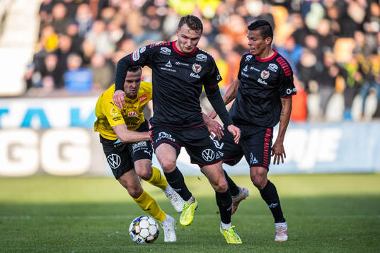 Mjällbys Kadir Hodzic, Kalmars Piotr Johansson och Romario
