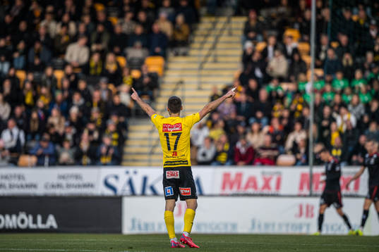 Mjällbys Carlos Moros Gracia  jublar