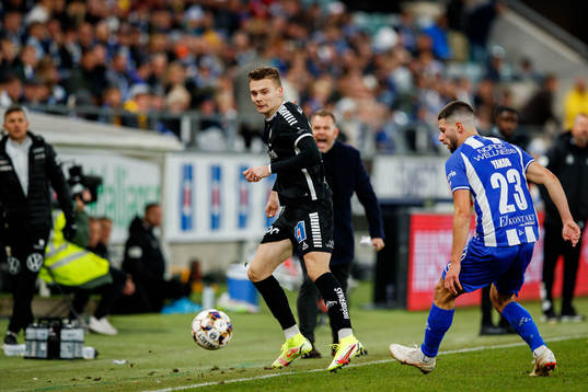 Örebros Jake Larsson och IFK Göteborgs Kevin Yakob
