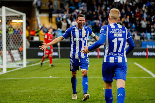 IFK Göteborgs Oscar Wendt och Marcus Berg jublar